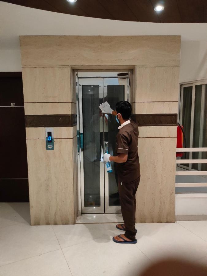 Fabhotel Prime Sky Light Vadodara Exterior foto