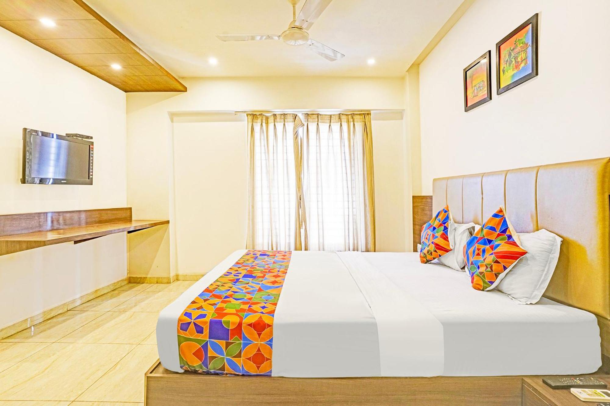 Fabhotel Prime Sky Light Vadodara Exterior foto