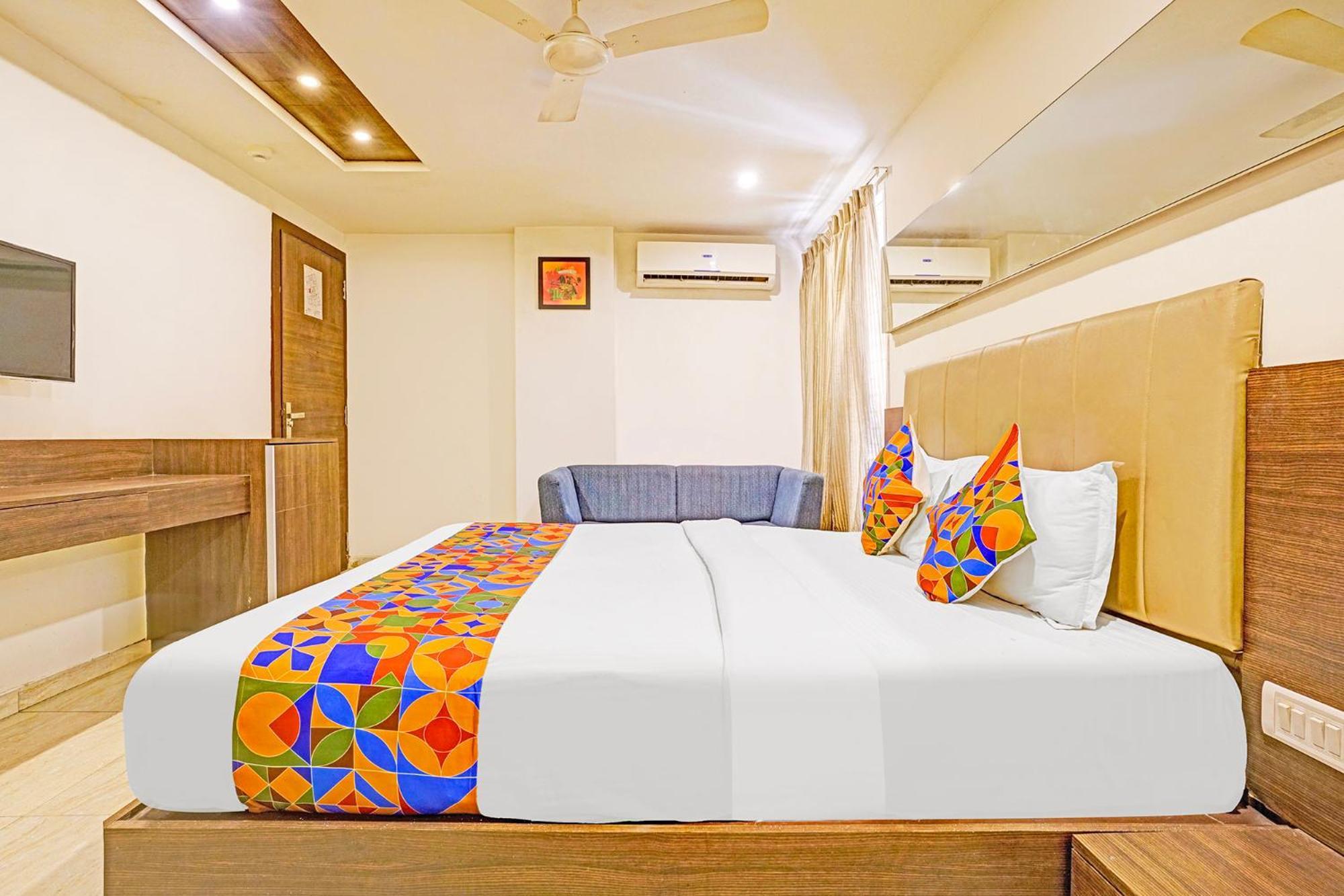 Fabhotel Prime Sky Light Vadodara Exterior foto