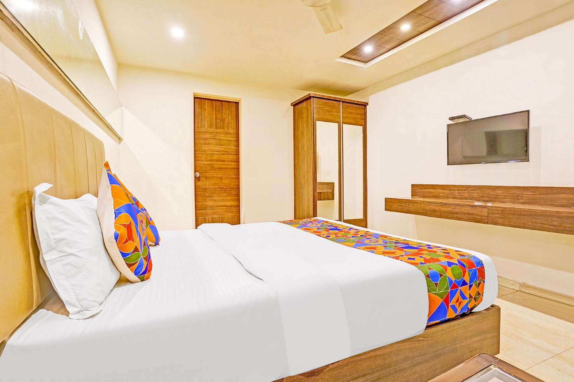 Fabhotel Prime Sky Light Vadodara Exterior foto