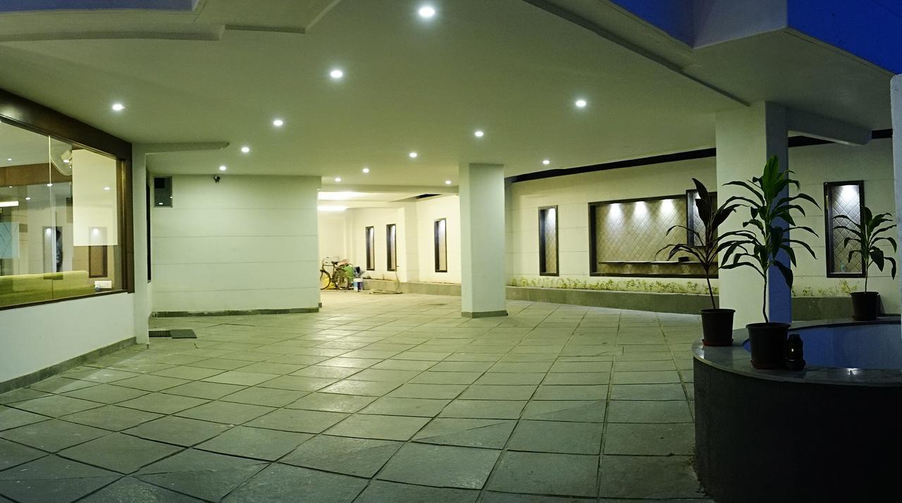 Fabhotel Prime Sky Light Vadodara Exterior foto